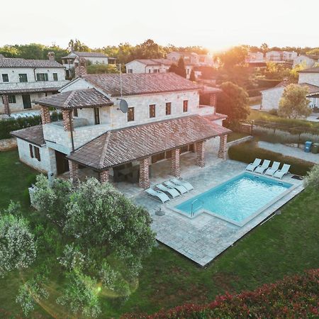 Theblueview Villas Near Porec Sveti Lovrec Pazenaticki Екстер'єр фото